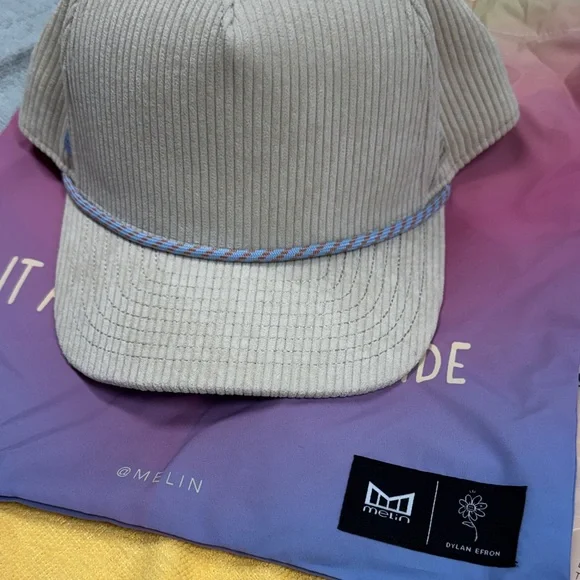 Melin Classic “Dylan Efron” Cream Corduroy Hat with Cinch Bag - Picture 15 of 15